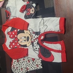 Minnie mouse sleep and play